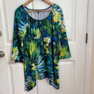 SLINKY BRAND Palm print long sleeve blouse hanky hem size Small resort wear top